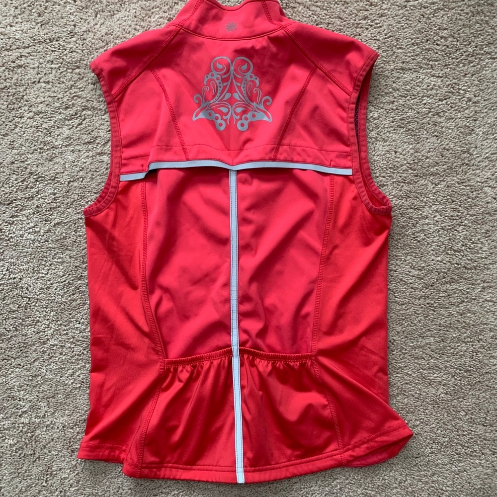 Athleta running vest with reflective detail